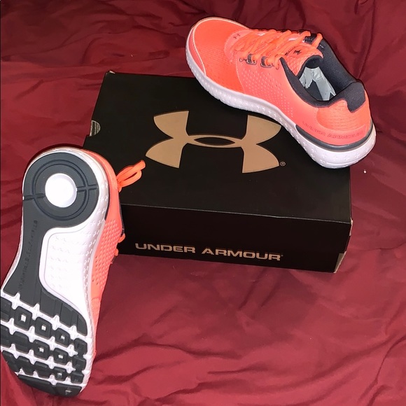 Under Armour Shoes - Under Armor micro G BNIB